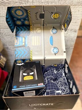 LootCrate | February 2017 BUILD-Themed Box - New items - Mostly Complete